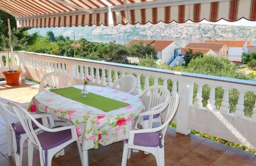 Barbat na Rabu Apartamento | Apartment Matius by Interhome
