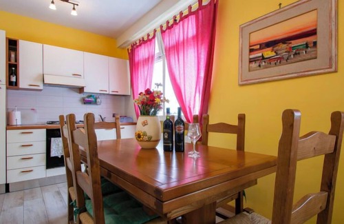 Marliana Apartamento | Apartamento Matteo by Interhome