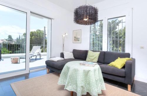 Llanca Apartamento | Apartment Matthias-3 by Interhome