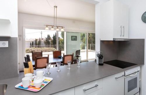 Llanca Apartamento | Apartment Matthias-3 by Interhome