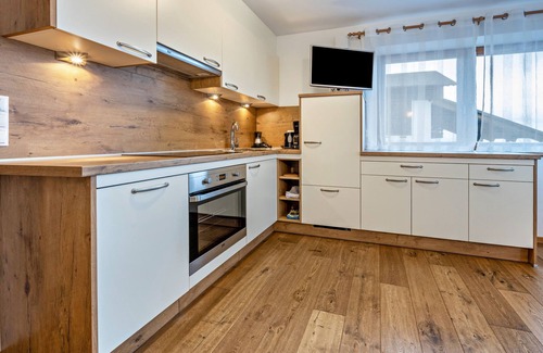 Vandoies Apartamento | Apartamento "Maurerhof Morgenrot" con vistas a la montaña, balcón privado y Wi-Fi