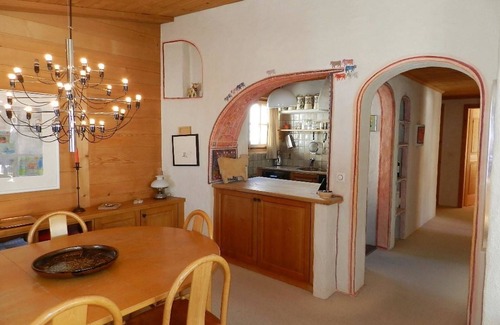 Saanenmoeser Apartamento | Apartamento Media by Interhome