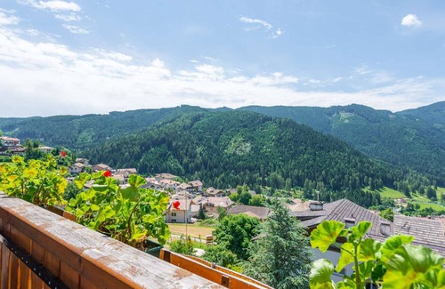 Trodena Apartamento | Apartment 'Melcherhof Schwarzhorn' with Mountain View, Shared Garden and Wi-Fi