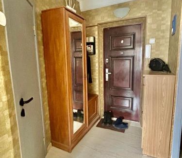Dniprovs'kyi District Apartamento | Apartment metro Darnitsa