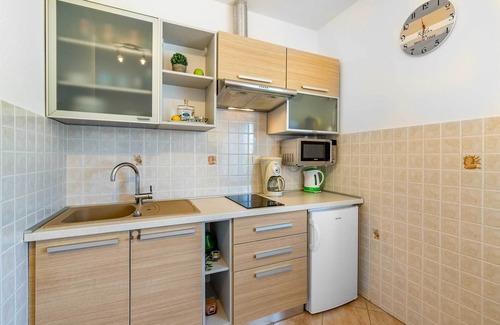 Baska Apartamento | Apartment Milorad with pool and balcony