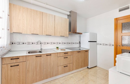 Archena Apartamento | Apartamento 'Mirador Del Seg' con vistas a la montaña, Wi-Fi y aire acondicionado.
