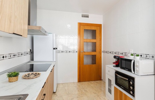 Archena Apartamento | Apartamento 'Mirador Del Seg' con vistas a la montaña, Wi-Fi y aire acondicionado.