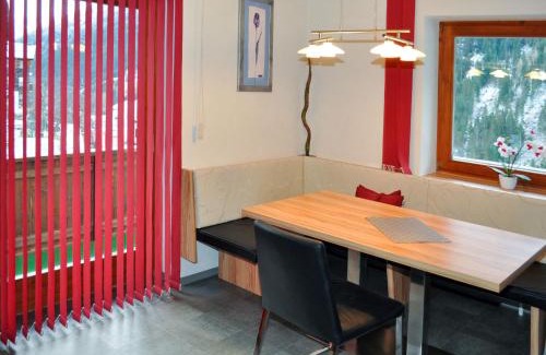 Kappl Apartamento | Apartment Miramonte-4 by Interhome