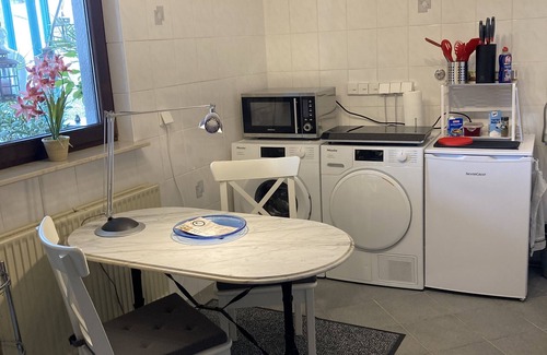 Glashuetten Apartamento | Apartment mit Duschbad, Wintergarten und Terrasse im Schönen Taunus, Ruhige Lage
