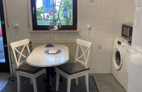 Glashuetten Apartamento | Apartment mit Duschbad, Wintergarten und Terrasse im Schönen Taunus, Ruhige Lage