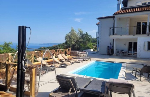 Liganj Apartamento | Apartment MIT Pool UND Meerblick