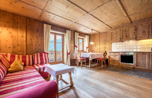 Anterselva Apartamento | Apartamento 'Mitterbruggehof Alpenrose' con vistas a la montaña, jardín compartido y Wi-Fi