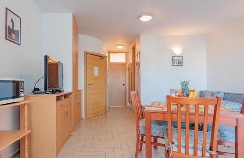 Nin Apartamento | Apartment Mlasina-2 by Interhome