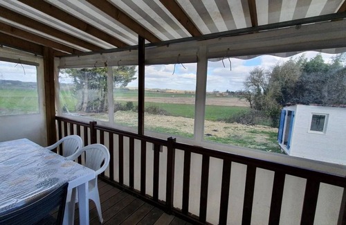 Yviers Apartamento | Apartamento "Mobile Home Serge" con terraza privada, jardín compartido y Wi-Fi