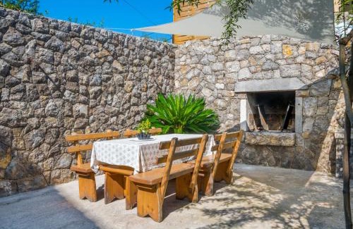 Ika Apartamento | Apartment Moira-1 by Interhome