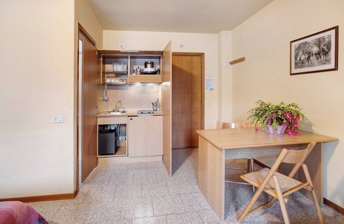 Valdisotto Apartamento | Apartamento "Monolocale Sole 2" con vistas a la montaña, balcón y Wi-Fi