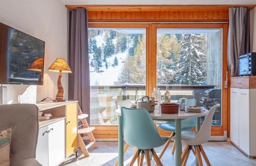 Noveli Apartamento | Apartment Mont-Fort 26 by Interhome