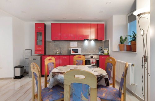 Schliengen Apartamento | Apartamento 'Monteur' con terraza compartida y Wi-Fi