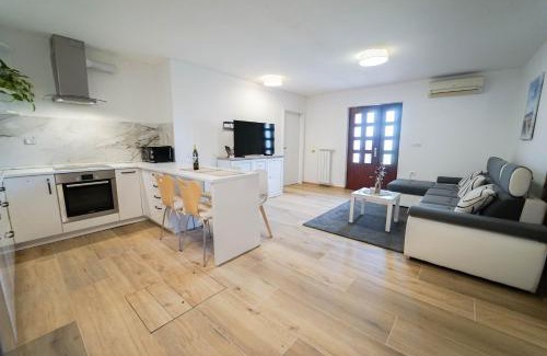 Cezarji Apartamento | Apartment Moon