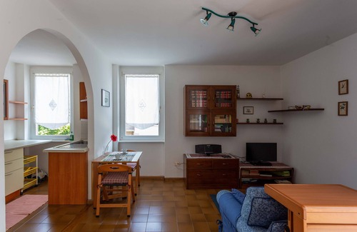 San Cristoforo Apartamento | Apartamento 'More A Due Passi Dal Lago' con vistas a la montaña y balcón