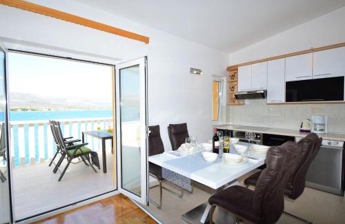 Arbanija Apartamento | Apartment Mornar-1 by Interhome