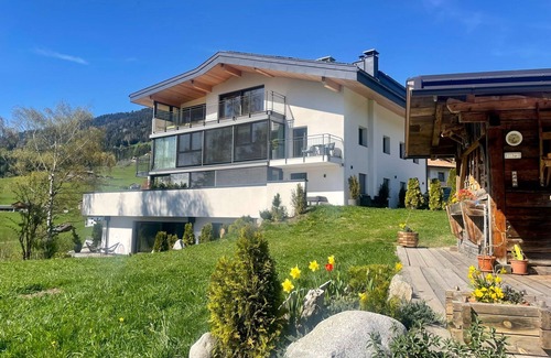 Terento Apartamento | Apartamento 'Mountain Stay Sunrise' con vistas a la montaña, jardín compartido y Wi-Fi