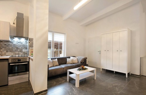 Muncheberg Apartamento | Apartamento 'Ferienwohnung Müncheberg 2' con terraza privada, jardín privado y Wi-Fi
