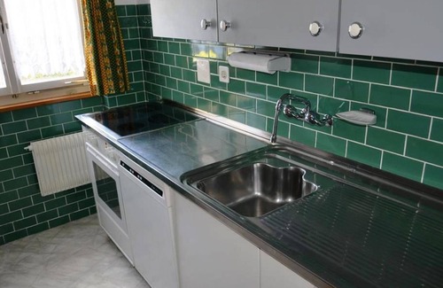Saanenmoeser Apartamento | Apartamento Mutzli by Interhome
