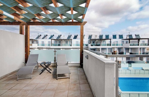 Vila Nova De Cacela Apartamento | Apartamento 'Numar Residence Aa' con piscina compartida, Wi-Fi y aire acondicionado