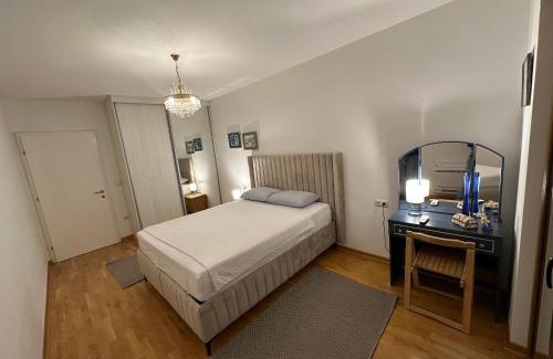 Mostar Old Town Apartamento | Apartment Nadia 3min from Old Bridge with FREE Garage