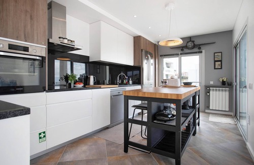Nazare Apartamento | Apartamento 'Nazaré Dream View' con vistas al mar, piscina compartida y Wi-Fi