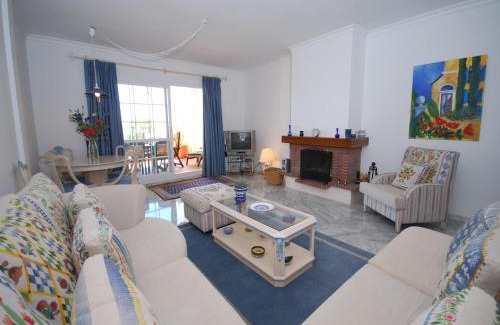 Alhaurín el Grande Apartamento | Apartment Near Beaches