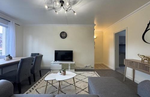 Pontlieue - Rocade Apartamento | Apartment near Le Mans Circuit