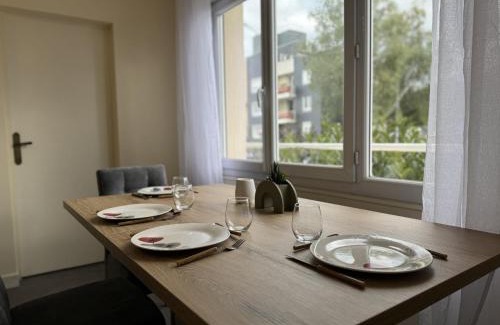 Pontlieue - Rocade Apartamento | Apartment near Le Mans Circuit