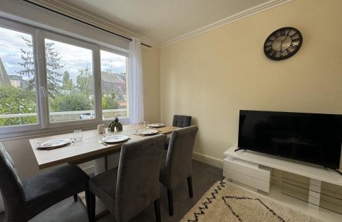 Pontlieue - Rocade Apartamento | Apartment near Le Mans Circuit