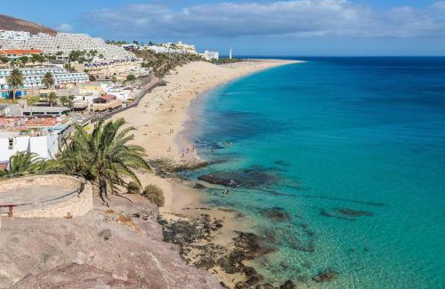Bahia Calma Apartamento | Apartment near the beach, big terrace with nice sea views, wifi and parking
