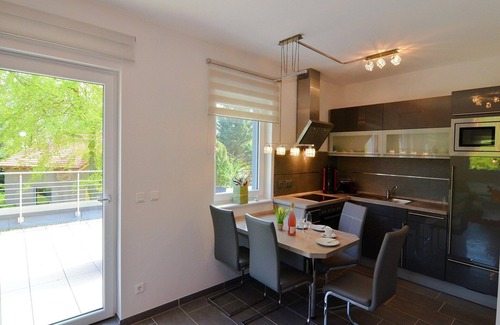 Tabarz Apartamento | Moderne Ferienwohnung en Waldnähe en Tabarz