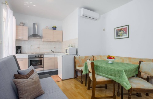 Kosinozici Apartamento | Apartamento Nena by Interhome