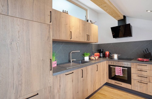 Hoslwang Apartamento | Apartamento 'Neubau - Freundliche' con vistas a la montaña, jardín compartido y Wi-Fi