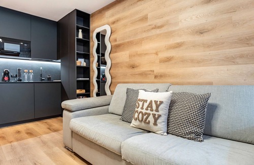 Pinzolo Apartamento | Apartamento 'New Boutique' con vistas a la montaña y Wi-Fi