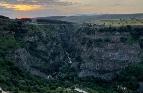 Tsalka Apartamento | Apartment next to Diamond Bridge, Tsalka canyon