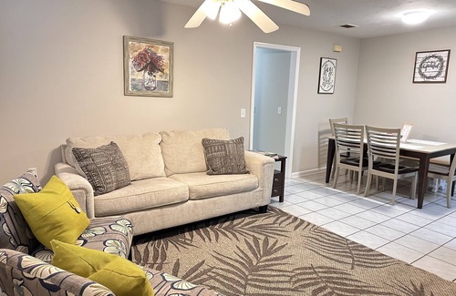 Griffin Heights Condominio | Apartment next to FSU. Prime Location in Tallahassee