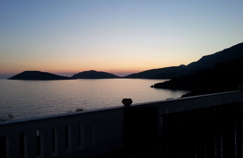 Kalymnos Apartamento | Apartamento junto al mar y bajo sectores de escalada. Lugar tranquilo excelente vista