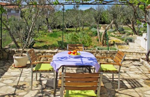 Pridraga Apartamento | Apartment Nika-2 by Interhome