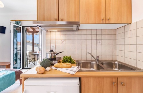Nikiana Apartamento | Apartamento "Nikoleta Studio 2" con vistas al mar, terraza y Wi-Fi