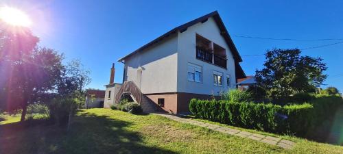 Dreznik Grad Apartamento | Apartment Nina