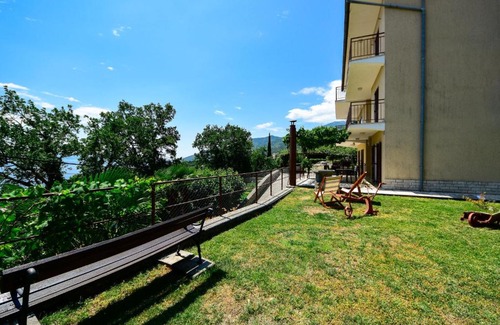 Icici Apartamento | Apartment Nives-1 by Interhome