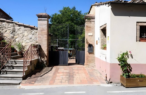 Vescovado Apartamento | Apartamento Noce en las Antiche Dimore del Vescovado con piscina compartida, Wi-Fi y aire acondicionado