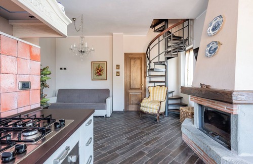 Molazzana Otro | Apartamento 'Nonna Teta 3' con jardín privado