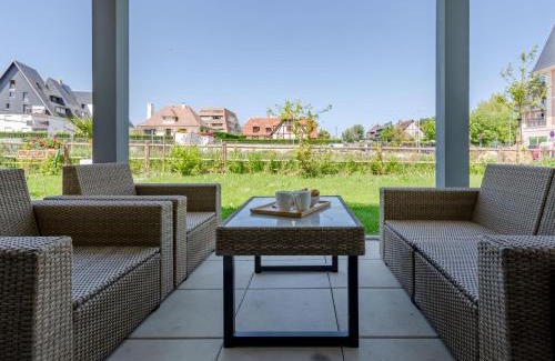 Benerville-sur-Mer Apartamento | Apartment Nouvelle Vague-2 by Interhome